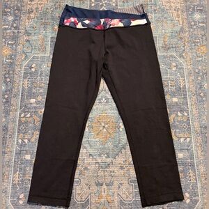 Gently Worn LULULEMON Crops, Size 6
